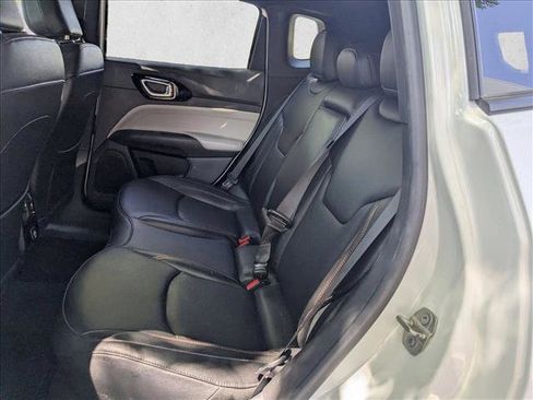 Used 2023 Jeep Compass Limited image 17