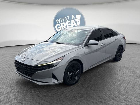 Used 2021 Hyundai Elantra SEL FWD image 8