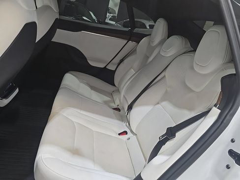 Used 2022 Tesla Model S AWD/4WD image 15