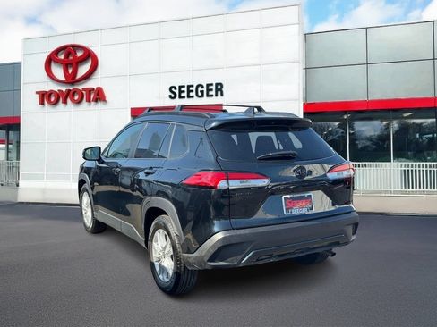Used 2024 Toyota Corolla Cross LE w/ Moonroof Package AWD/4WD image 9