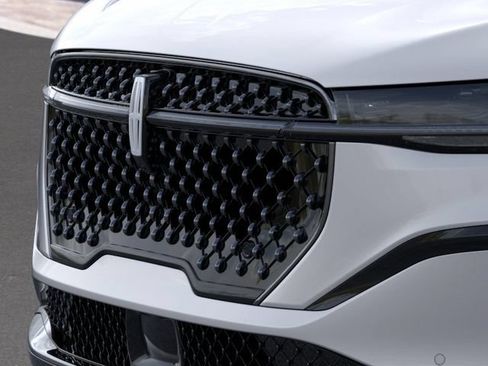 New 2026 Lincoln Nautilus Reserve AWD/4WD image 18