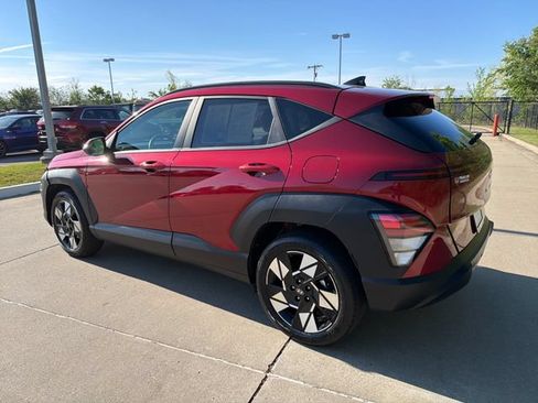 Used 2024 Hyundai Kona SEL FWD image 3