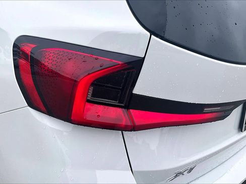 Used 2025 BMW X1 xDrive28i w/ Premium Package image 27