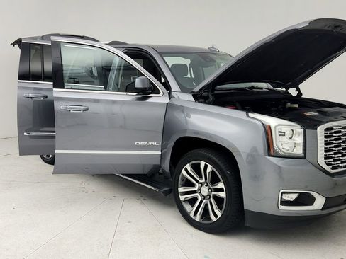 Used 2020 GMC Yukon XL Denali w/ Open Road Package image 10