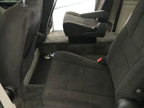 Used 2013 Dodge Grand Caravan SXT image 54