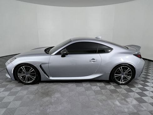 Used 2023 Toyota GR86 Premium image 9