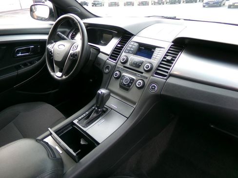 Used 2015 Ford Taurus SEL AWD/4WD image 17