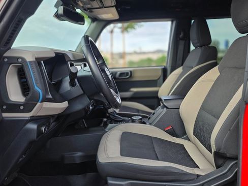 Used 2022 Ford Bronco Wildtrak image 12