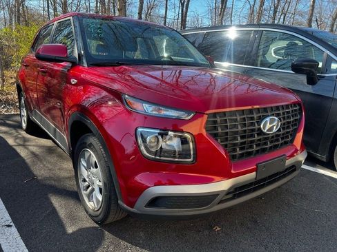 Used 2023 Hyundai Venue SE image 8