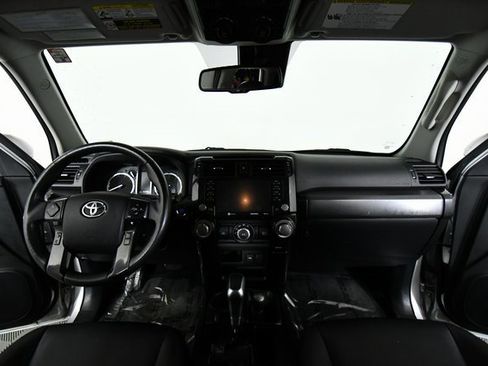 Used 2020 Toyota 4Runner TRD Off-Road Premium image 18