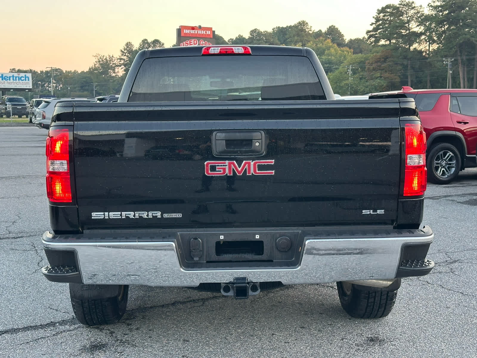 Used 2019 GMC Sierra 1500 SLE w/ SLE Value Package AWD/4WD image 9