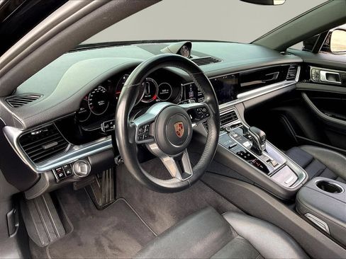 Used 2020 Porsche Panamera image 20