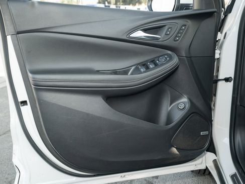 Used 2025 Buick Encore GX Avenir w/ Avenir Technology Package image 20