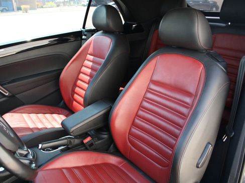 Used 2014 Volkswagen Beetle R-Line image 26