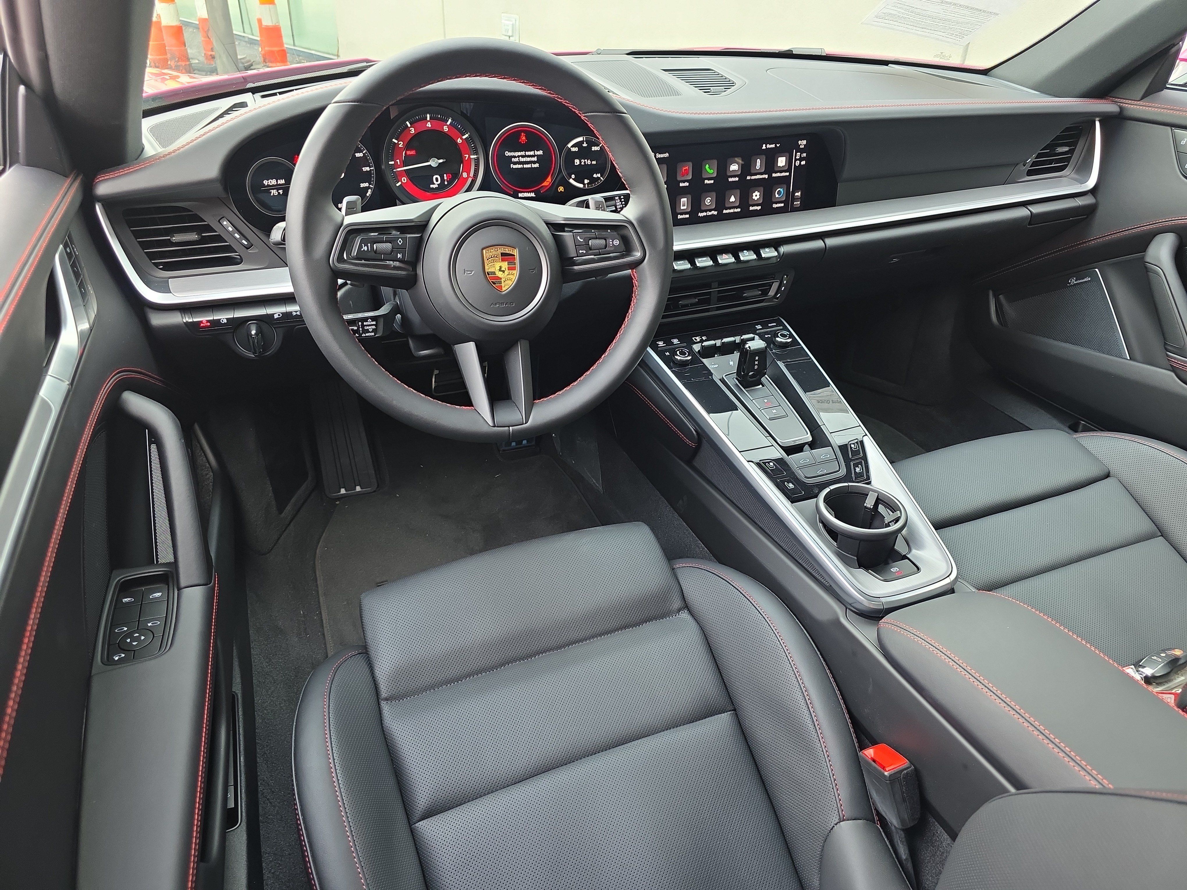 Used 2024 Porsche 911 Carrera RWD image 4