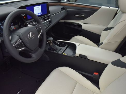 New 2025 Lexus ES 350 w/ Premium Package image 12