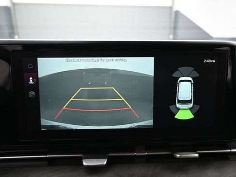 Used 2024 Kia Carnival EX FWD image 10