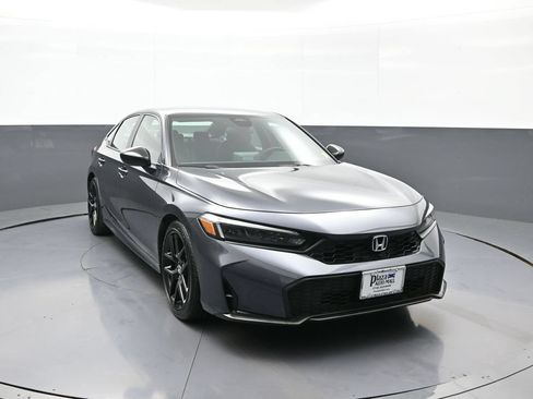 Certified 2025 Honda Civic Sport image 3
