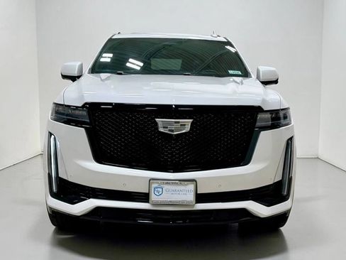 Used 2024 Cadillac Escalade ESV Sport w/ Touring Package AWD/4WD image 7