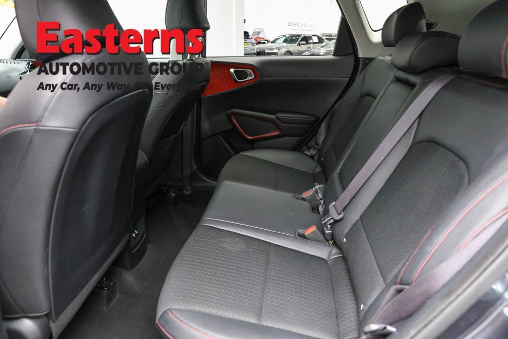 Used 2023 Kia Soul GT-Line FWD image 23