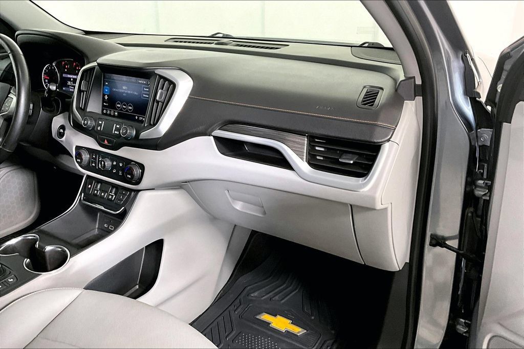 Used 2019 GMC Terrain SLT w/ Preferred Package FWD image 16