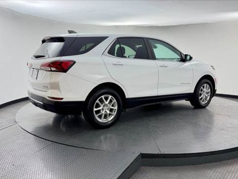 Used 2023 Chevrolet Equinox LT w/ Driver Convenience Package AWD/4WD image 9