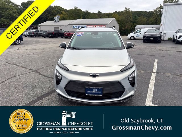 Used 2023 Chevrolet Bolt EUV LT w/ Comfort Package FWD image 4