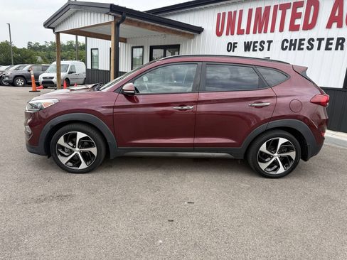 Used 2016 Hyundai Tucson Limited w/ Option Group 03 FWD image 13