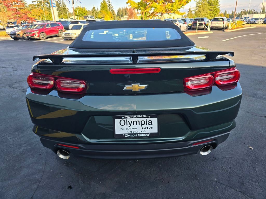 Used 2020 Chevrolet Camaro LT RWD image 5