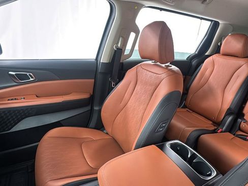 New 2026 Kia Carnival EX FWD image 13