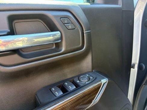 Used 2022 Chevrolet Silverado 1500 RST image 8