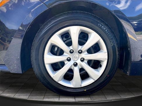 Used 2024 Toyota Corolla LE FWD image 9