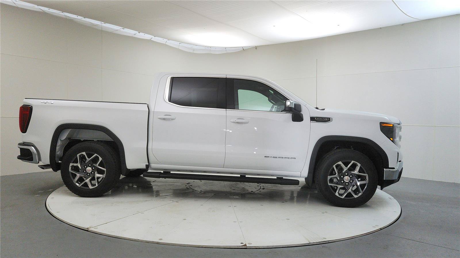 New 2026 GMC Sierra 1500 SLE AWD/4WD image 8