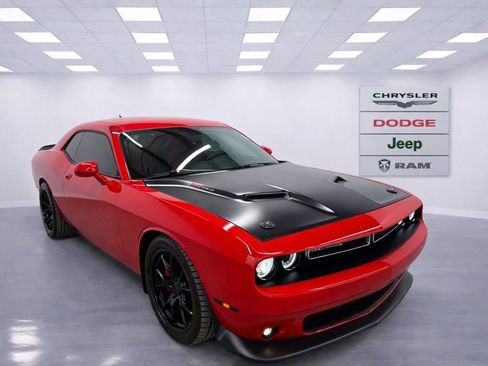 Used 2018 Dodge Challenger R/T Scat Pack w/ Leather Interior Group image 6