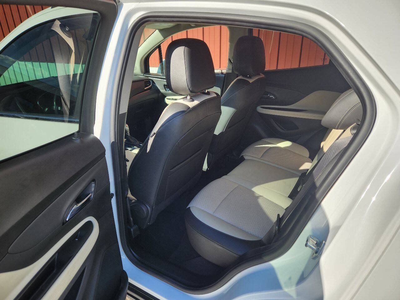 Used 2022 Buick Encore Preferred w/ Safety Package AWD/4WD image 13
