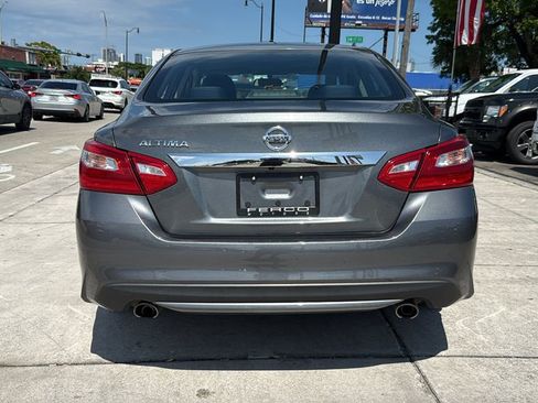 Used 2017 Nissan Altima 2.5 S w/ Power Driver Seat Package FWD image 13