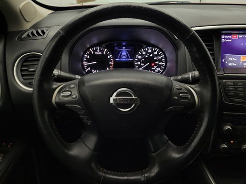 Used 2020 Nissan Pathfinder SL image 22