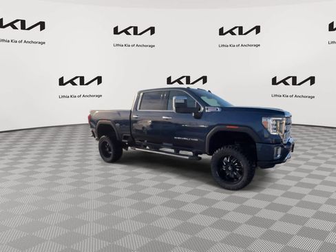 Used 2021 GMC Sierra 2500 Denali w/ Denali Ultimate Package AWD/4WD image 3