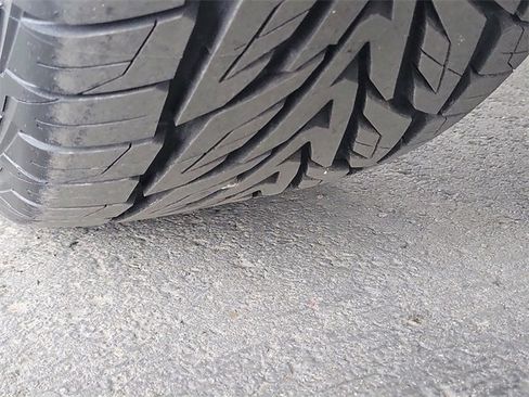 Used 2020 Jeep Grand Cherokee Laredo w/ Laredo X Package image 6