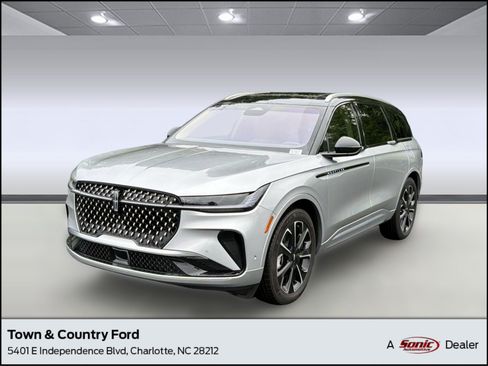 Used 2024 Lincoln Nautilus Reserve w/ Equipment Group 202A AWD/4WD image 1