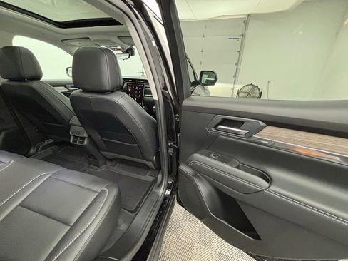New 2026 GMC Terrain Denali w/ LPO, Floor Liner Package image 40
