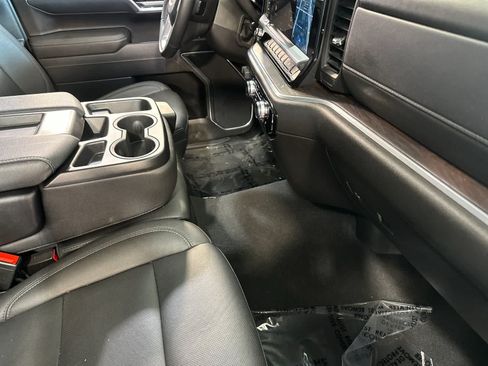 Used 2026 GMC Sierra 1500 SLT AWD/4WD image 16