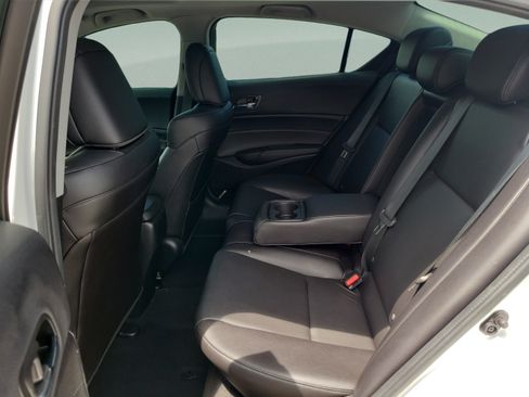 Used 2017 Acura ILX FWD image 8