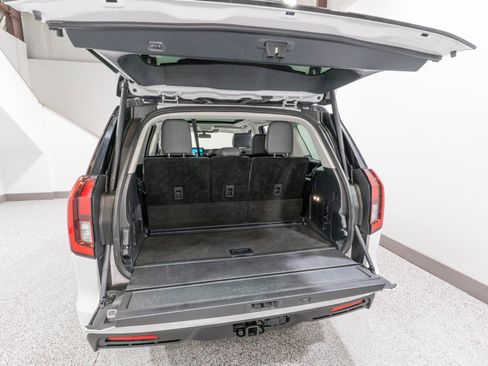 Used 2025 Ford Expedition Active AWD/4WD image 33