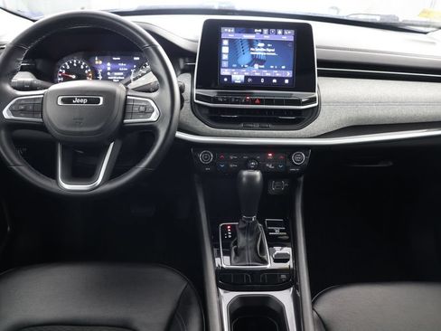 Used 2022 Jeep Compass Latitude w/ Convenience Group AWD/4WD image 2