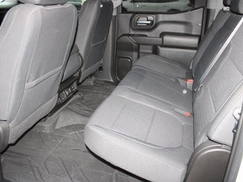 Used 2022 Chevrolet Silverado 1500 LT w/ Z71 Off-Road Package image 5