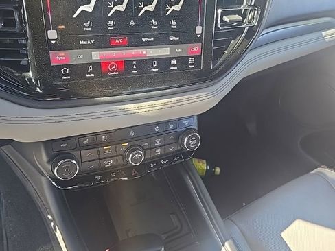 Used 2022 Dodge Durango R/T AWD/4WD image 4