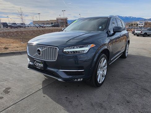 Used 2018 Volvo XC90 T6 Inscription w/ Convenience Package image 3
