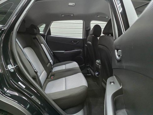 Used 2023 Hyundai Kona SE FWD image 17