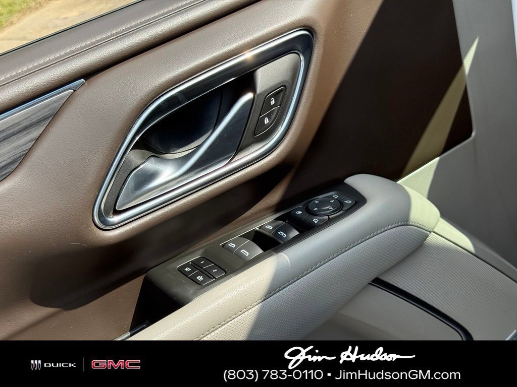 Used 2022 GMC Yukon XL SLT w/ SLT Luxury Package RWD image 22